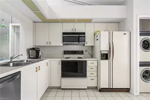 4620 SE 5th Pl, Cape Coral, FL 33904 - Photo 8