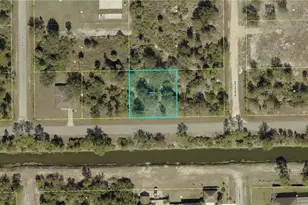202 W 8th St, Lehigh Acres, FL 33972 - Photo 2