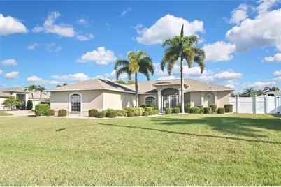 601 SE 15th Ter, Cape Coral, FL 33990 - Photo 4