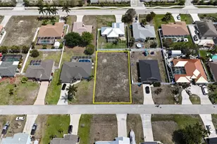 4313 SW 9th Pl, Cape Coral, FL 33914 - Photo 2
