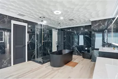 3931 W Riverside Dr, Fort Myers, FL 33901 - Photo 22