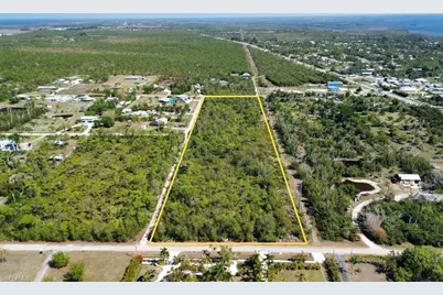 4031 Pinetree Blvd, Saint James City, FL 33956 - Photo 10