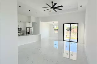 800 E 7th St, Lehigh Acres, FL 33972 - Photo 8