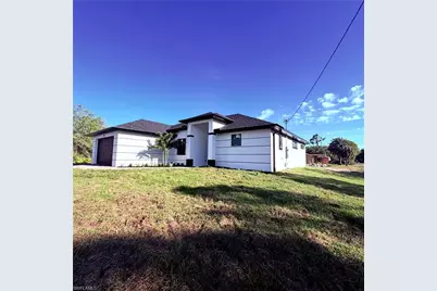 800 E 7th St, Lehigh Acres, FL 33972 - Photo 2