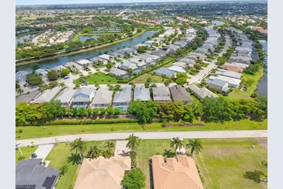 2714 Brightside Ct, Cape Coral, FL 33991 - Photo 32