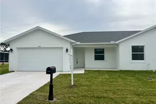 628 Falls Ln, Lehigh Acres, FL 33974 - Photo 12