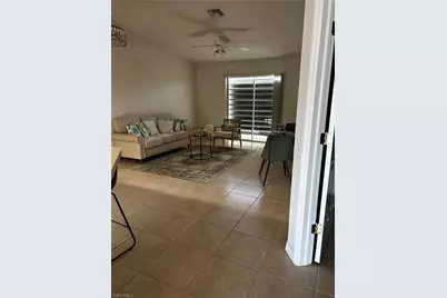 1427 NE 8th Pl, Cape Coral, FL 33909 - Photo 4