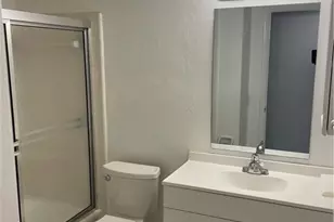 4906 Victoria Dr, Cape Coral, FL 33904 - Photo 16