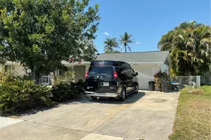 4617 Forest Glen Dr, North Fort Myers, FL 33903 - Photo 2