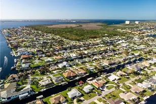 134 SW 53rd Terrace, Cape Coral, FL 33914 - Photo 2