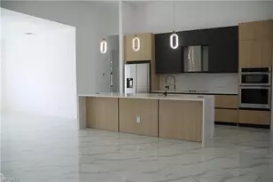 214 SE 8th St, Cape Coral, FL 33990 - Photo 12