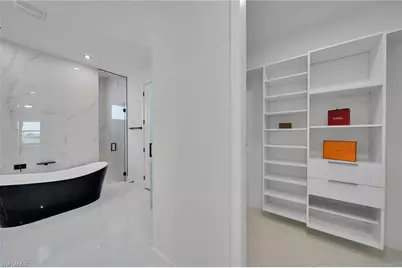 323 NW 11th Ter, Cape Coral, FL 33993 - Photo 18