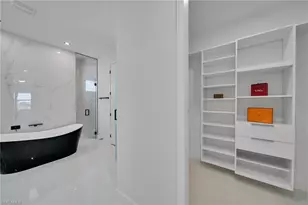 323 NW 11th Terrace, Cape Coral, FL 33993 - Photo 18