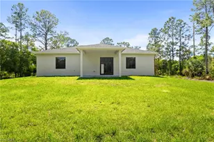 923 Alcalde St E, Lehigh Acres, FL 33974 - Photo 24