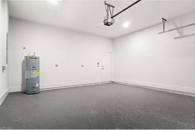 923 Alcalde St E, Lehigh Acres, FL 33974 - Photo 20