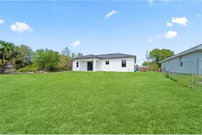 2705 Darlene Pl, Lehigh Acres, FL 33971 - Photo 28