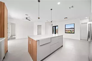 2705 Darlene Pl, Lehigh Acres, FL 33971 - Photo 24