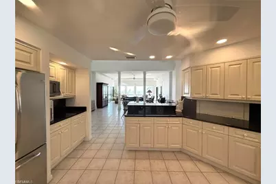 484 Gulf Bend Dr, Captiva, FL 33924 - Photo 12