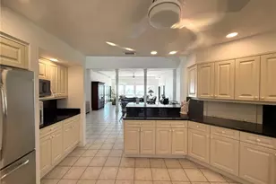 484 Gulf Bend Dr, Captiva, FL 33924 - Photo 12