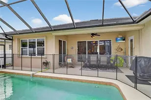 11801 Pine Timber Ln, Fort Myers, FL 33913 - Photo 4