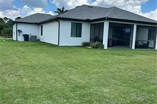 6730 Eagle Tree Ct, North Fort Myers, FL 33917 - Photo 4