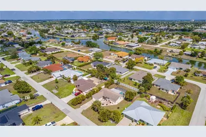 19 NE 20th Pl, Cape Coral, FL 33909 - Photo 36