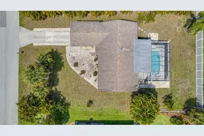 19 NE 20th Pl, Cape Coral, FL 33909 - Photo 32