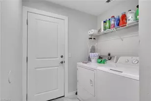 619 SE 12th Ct, Cape Coral, FL 33990 - Photo 14