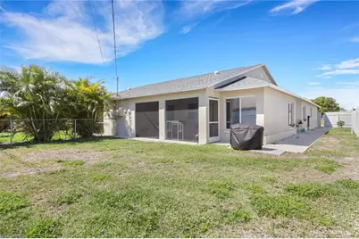 617/619 SE 12th Ct, Cape Coral, FL 33990 - Photo 16