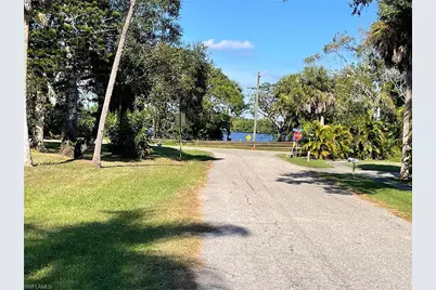 215 Delray Ave, Fort Myers, FL 33905 - Photo 20