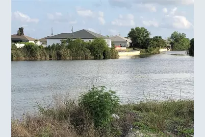 27 SW 14th Ave, Cape Coral, FL 33991 - Photo 2