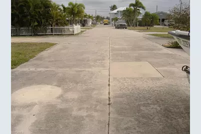 5012 Flamingo Dr, Saint James City, FL 33956 - Photo 4