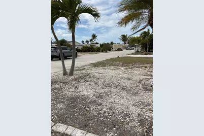 5012 Flamingo Dr, Saint James City, FL 33956 - Photo 12