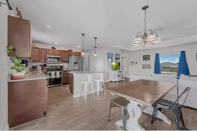 9016 Meadow Cir, Labelle, FL 33935 - Photo 10