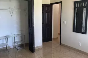 17 NE 11th Ln, Cape Coral, FL 33909 - Photo 10