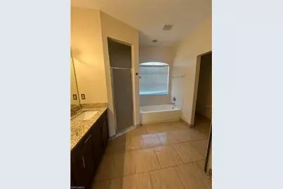 17 NE 11th Ln, Cape Coral, FL 33909 - Photo 8