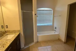 17 NE 11th Ln, Cape Coral, FL 33909 - Photo 8