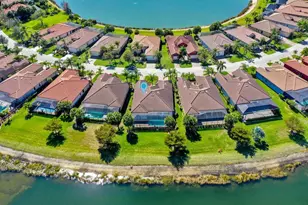 10093 Avalon Lake Cir, Fort Myers, FL 33913 - Photo 2