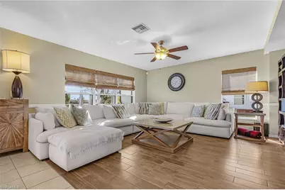 1422 NE 9th Ter, Cape Coral, FL 33909 - Photo 4