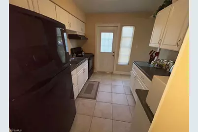 10 Tangelo Ct, Lehigh Acres, FL 33936 - Photo 2