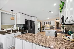 11111 Bayside Ln, Fort Myers Beach, FL 33931 - Photo 4