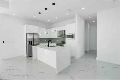 2 SE 20th Ct, Cape Coral, FL 33990 - Photo 18