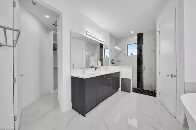 523 NW 16th Pl, Cape Coral, FL 33993 - Photo 10