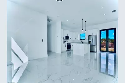 515 Croydon Ave S, Lehigh Acres, FL 33974 - Photo 4