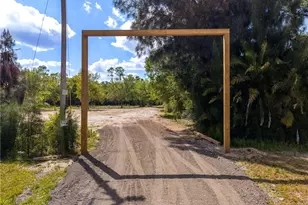 11540 Fox Hill Rd, North Fort Myers, FL 33917 - Photo 2