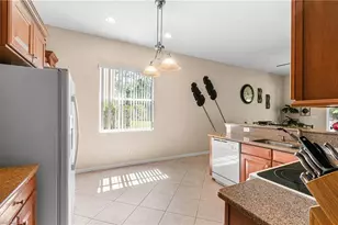12301 Jewel Stone Ln, Fort Myers, FL 33913 - Photo 8