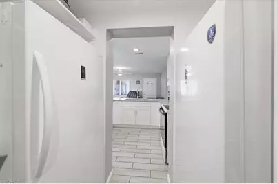 102 Crescent Lake Dr, North Fort Myers, FL 33917 - Photo 20