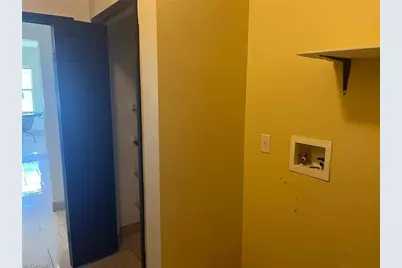 17 NE 11th Ln, Cape Coral, FL 33909 - Photo 10