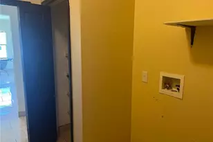 17 NE 11th Ln, Cape Coral, FL 33909 - Photo 10