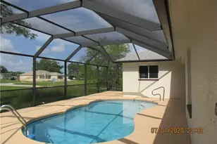 918 NE 13th St, Cape Coral, FL 33909 - Photo 8